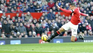 Ван Перси разкри защо отказа на Ман Юнайтед