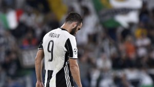 Легенда на Наполи: Игуаин е лош човек