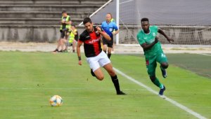 Мартин Камбуров къса мрежи: Берое тресна Локомотив в Пловдив