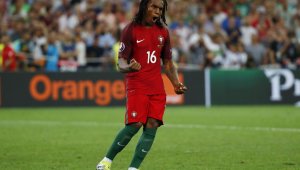 Байерн глези Ренато с бавачка