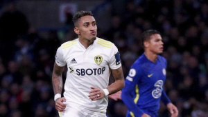 Артилеристите дадоха оферта за Рафиня, Лийдс веднага ги отряза