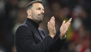 Енцо Мареска убедил Ван Нистелрой да поеме Лестър