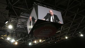 Ули Хьонес с ултиматум към звездите на Байерн