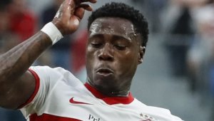 Пласира наркотици? Промес е под домашен арест в Дубай