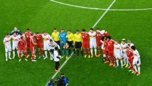 Свирепи бикове намушкаха Байерн жестоко