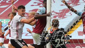 Как Борнемут изпадна заради гаф на "Ястребово око"