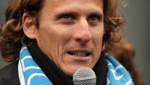 Диего Форлан заменя Торес в Ливърпул
