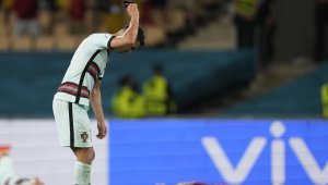 Жажда за слава: Роналдо трепери от Кейн и Стърлинг