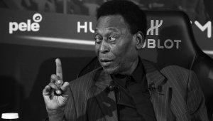 От 1959 година: Вижте уникална СНИМКА на Пеле в София