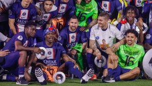 Делегация от Ал-Хилал на крака при Меси