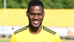 Джонатан Уртадо удържи договора си с Добруджа