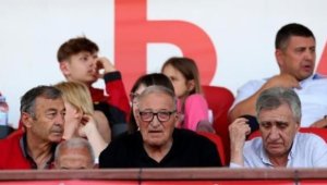 Димитър Пенев на 75: Горд съм, че и "червени", и "сини" ме уважават