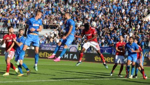 ОФИЦИАЛНО: Левски поднови договора на твърд титуляр