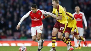 Арсенал с пестеливо 2:1 над Бърнли