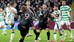 Горивото свърши, но Байерн превзе Шотландия