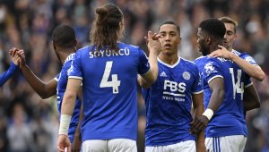 Ман Юнайтед набеляза двама от Лестър