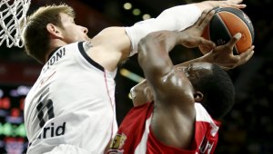 Реал се спаси от изпадане