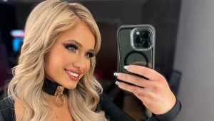 Секси кечистка не може да смогне на феновете в порно сайт + СНИМКИ