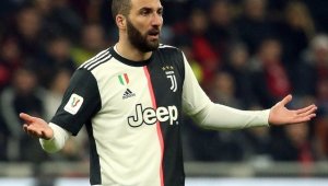 Проблем за Ювентус: Гонсало Игуаин иска да се завърне в Ривър Плейт