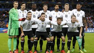 Германските звезди пренощували на "Стад дьо Франс"