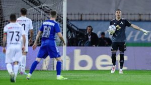 Близък до Мъри Стоилов за ас на Левски: Не го съсипвайте!