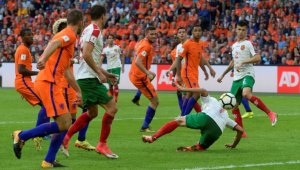 Абсурдни грешки ни провалиха в Амстердам