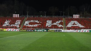 Става страшно! Феновете на ЦСКА скачат на протест