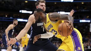 ЛеБрон и Дончич направиха шоуто, но радостта бе за Лейкърс