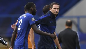 "Замразен" от Лампард, но искан от Барса