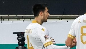 Илия Груев тренира на базата в Бояна