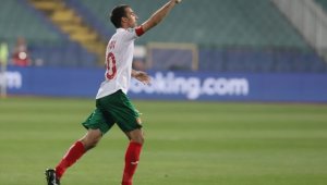 Георги Дерменджиев ще връща Ивелин Попов в националния отбор