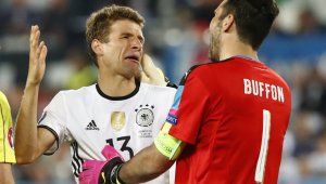 Буфон отказа Мюлер от дузпите