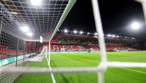 Буря отложи дерби от Чемпиъншип, повреди стадиона на Черешките