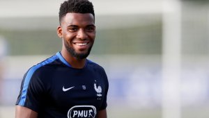 Арсенал удари на камък с Лемар, играчът отряза "топчиите"