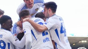 Груев с важна асистенция за трудна победа на Лийдс