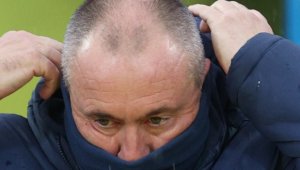 Мъри Стоилов дърпа уши след голяма победа в Турция