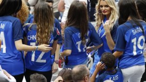 Френската федерация плаща секса на "петлите"