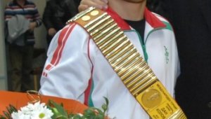 Руди Великов пребори таджикистанец в кат. до 55 кг.