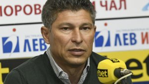 Всичко е ясно: Балъков стяга щаба за националния 