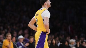 Лонзо Бол се върна, но Лейкърс пак загуби