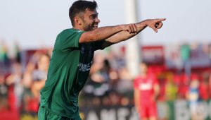 Ботев Враца разби Царско село за едно полувреме и остава в елита