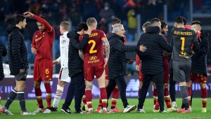 Коледното парти на Рома пропадна