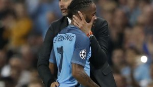 Стърлинг се подмазва на Пеп: Готов съм да горя за него!