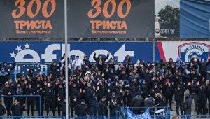 10 от Спартак Вн дочакаха първа победа от октомври, феновете на соколите пробваха да нахлуят