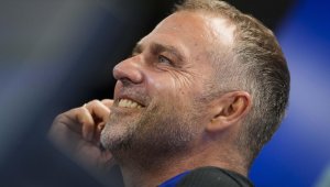 ОФИЦИАЛНО: Флик преподписа с Барса