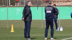 Дерменджиев: Левски не е на ниво, но играчите са истински мъже