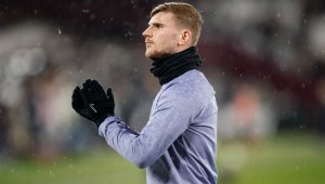 Тотнъм си осигури услугите на германец за още един сезон