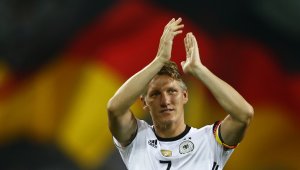 Швайни пред шокиращ трансфер в Евертън