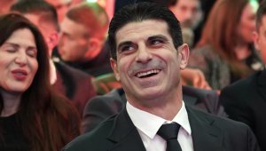 Гонзо ще жертва Кирил Котев, за да си запази заплатката