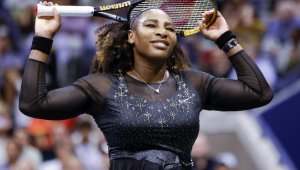 И испанската принцеса на колене пред Серина Уилямс